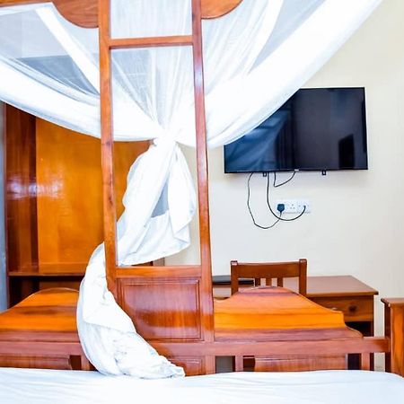 Red Sun Lodge Kokoni Ngambo Luaran gambar